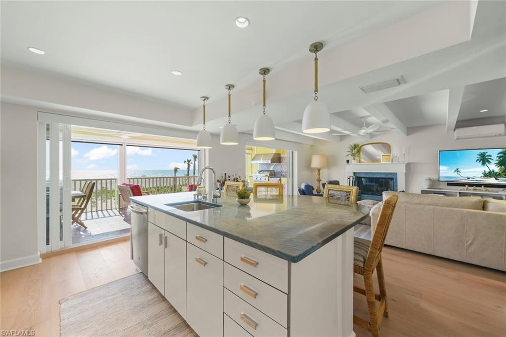 SUNSET CAPTIVA CONDO - Residential