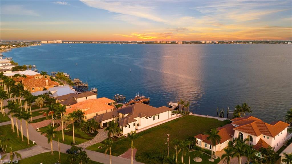 CAPE CORAL - Land