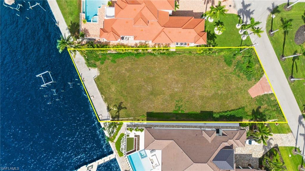 CAPE CORAL - Land