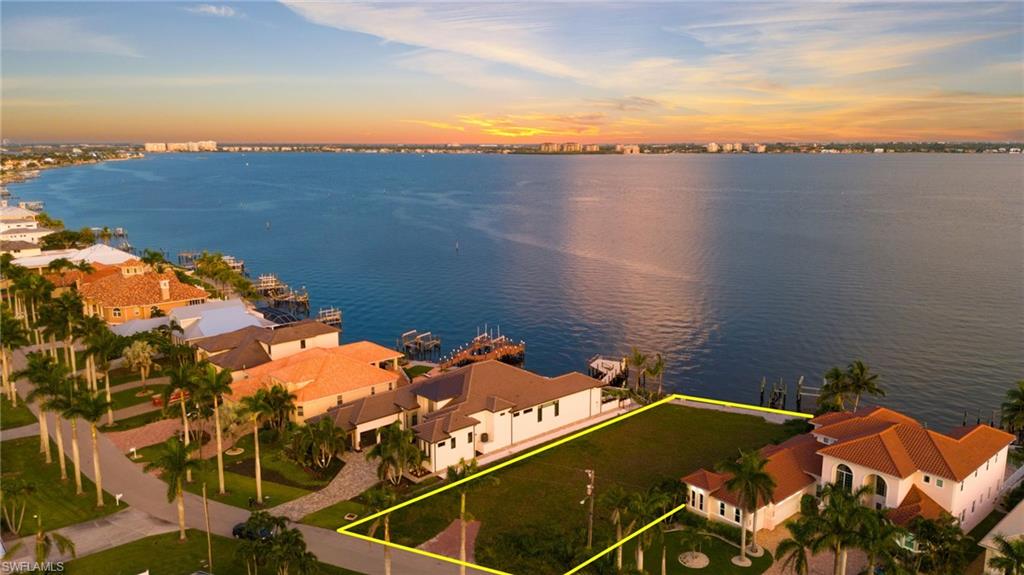 CAPE CORAL - Land