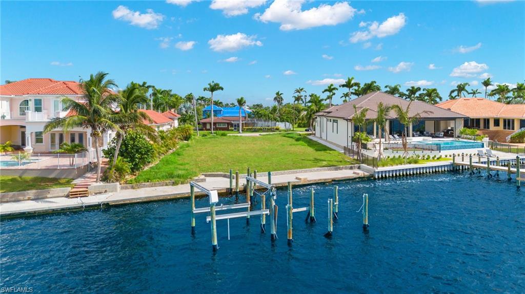 CAPE CORAL - Land