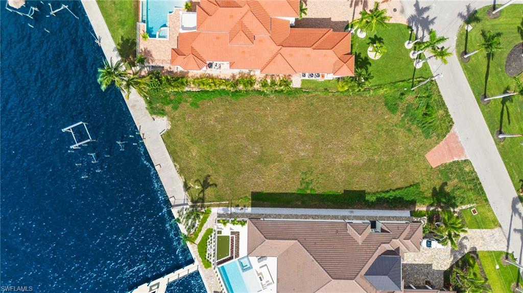 CAPE CORAL - Land