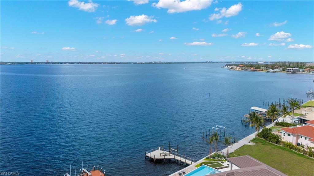 CAPE CORAL - Land