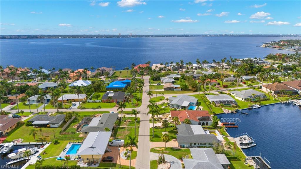 CAPE CORAL - Land