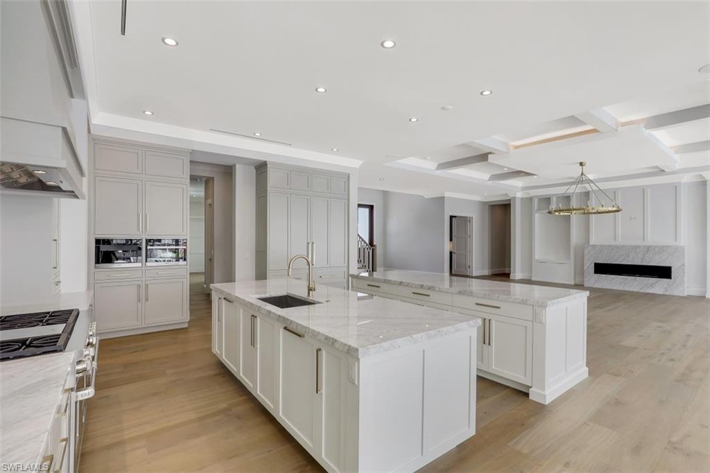 AQUALANE SHORES - Residential