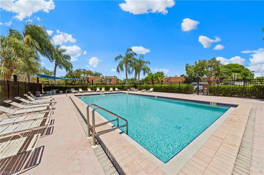 VILLAGE OF CEDARBEND - Residential