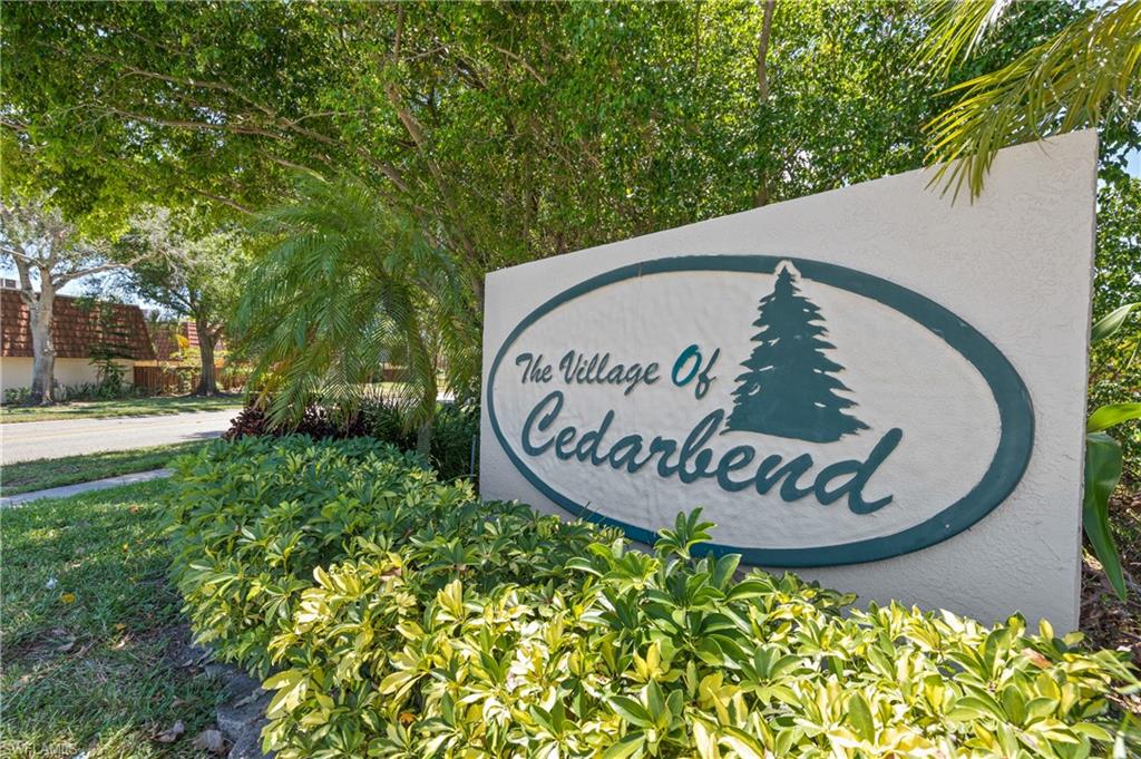 VILLAGE OF CEDARBEND - Residential
