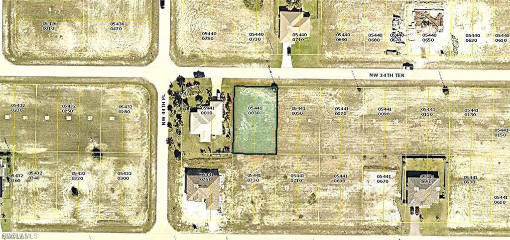 Great location In NW Cape Coral with Southern exposure! Build your dream home here! Fishing, boating, kayaking, boat ramps, restaurants, shopping, beaches, airports, golf courses , nature trails, parks and islands close by. Make the Move to Paradise! Amazing Sunsets with great fishing in Saltwater canals. Fastest growing city in SWFL with amazing Sunsets! Plenty of builders in the area to choose from. Lots of New construction coming to the area! Fall in Love and make cape coral your Home!