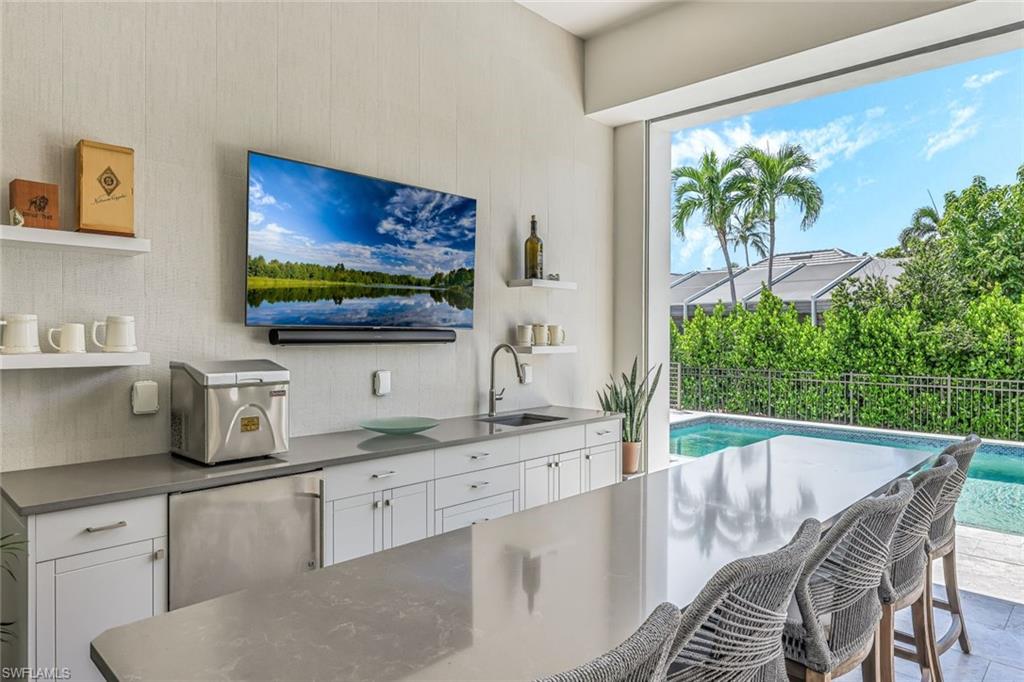 PARK SHORE - Residential
