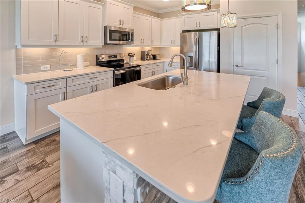 AVALON - Residential Lease