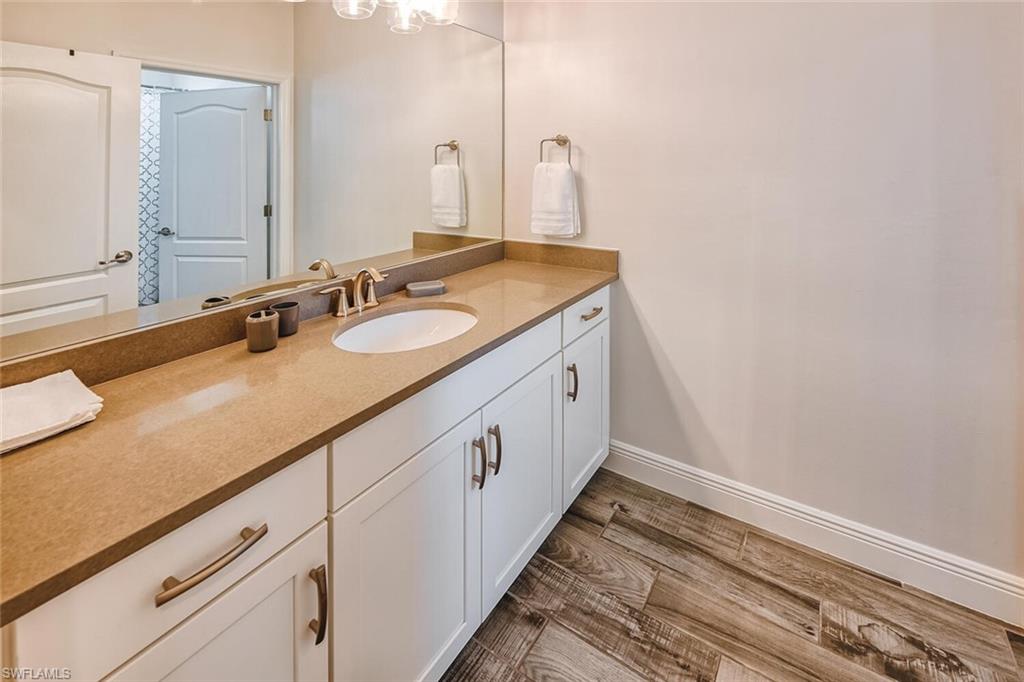 AVALON - Residential Lease