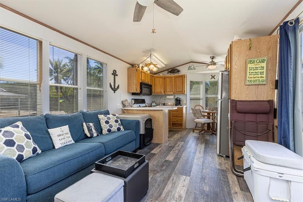 PLANTATION ISLAND - Residential