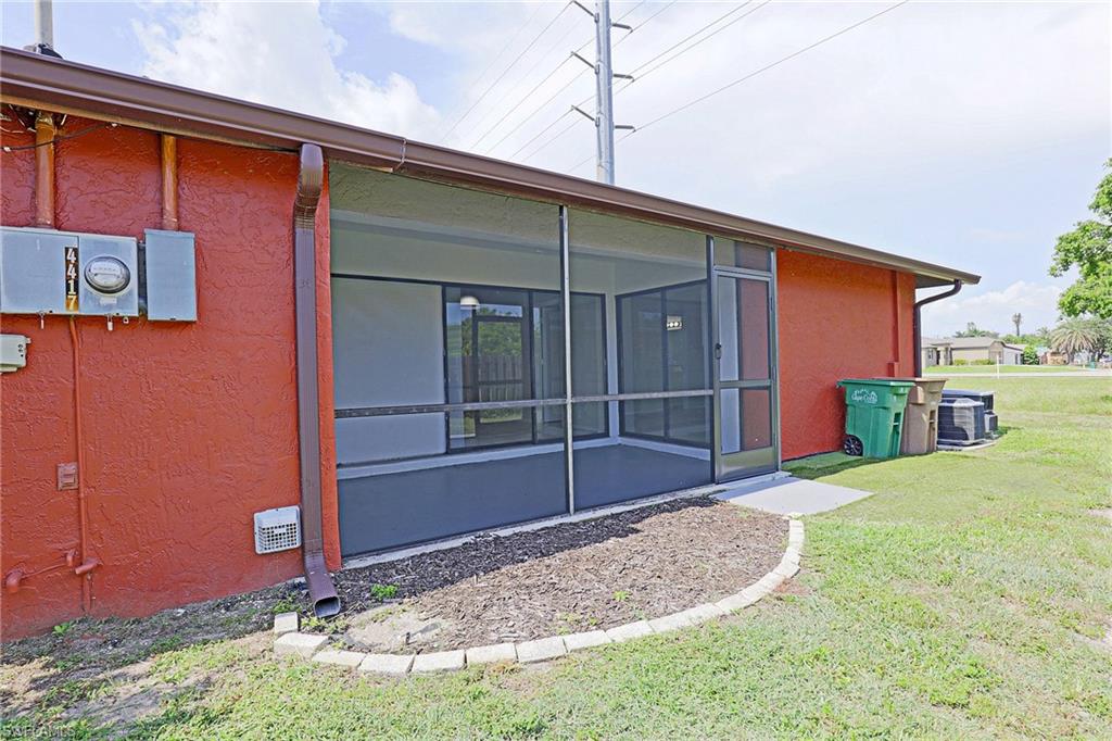 CAPE CORAL - Residential Lease