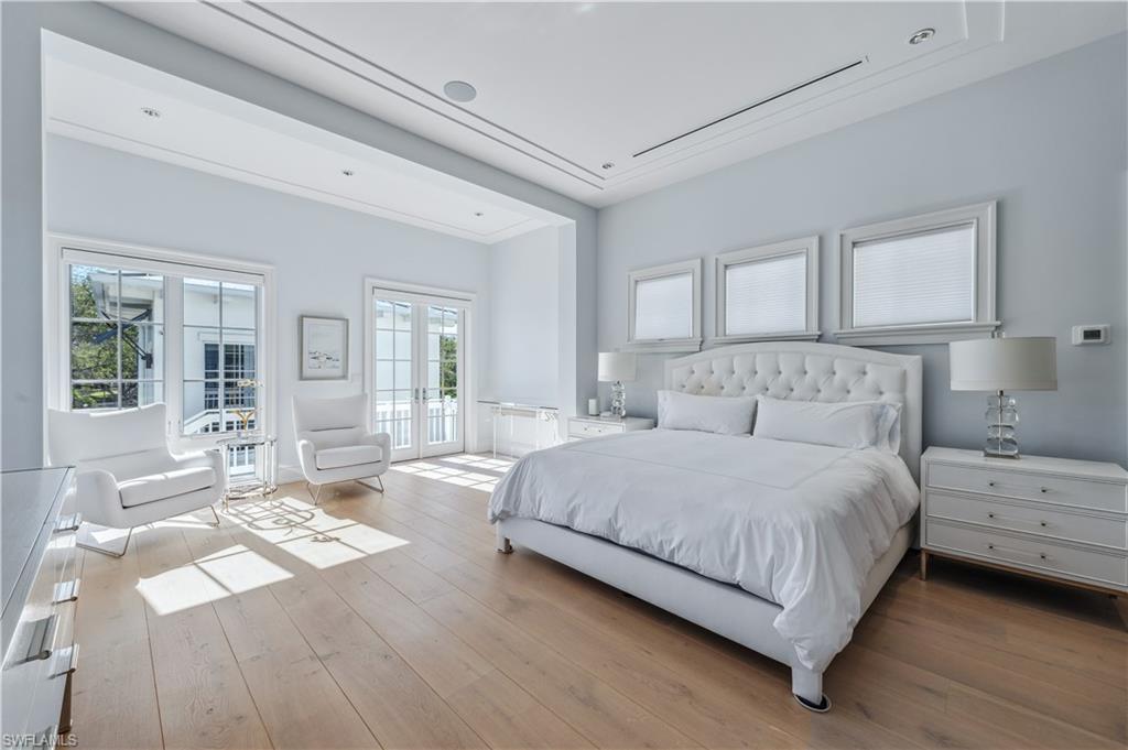 OLDE NAPLES - Residential