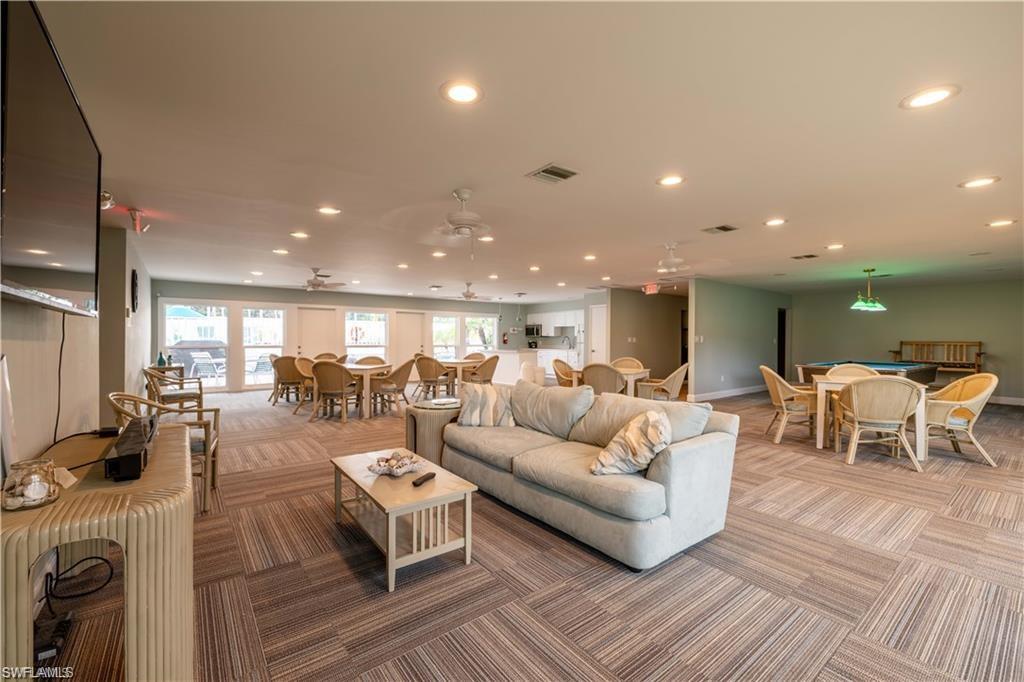 CALOOSA BAYVIEW - Residential Lease