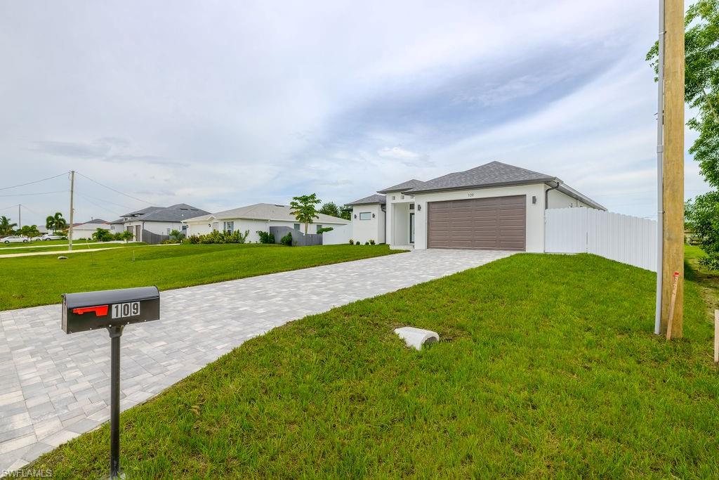 CAPE CORAL - Residential