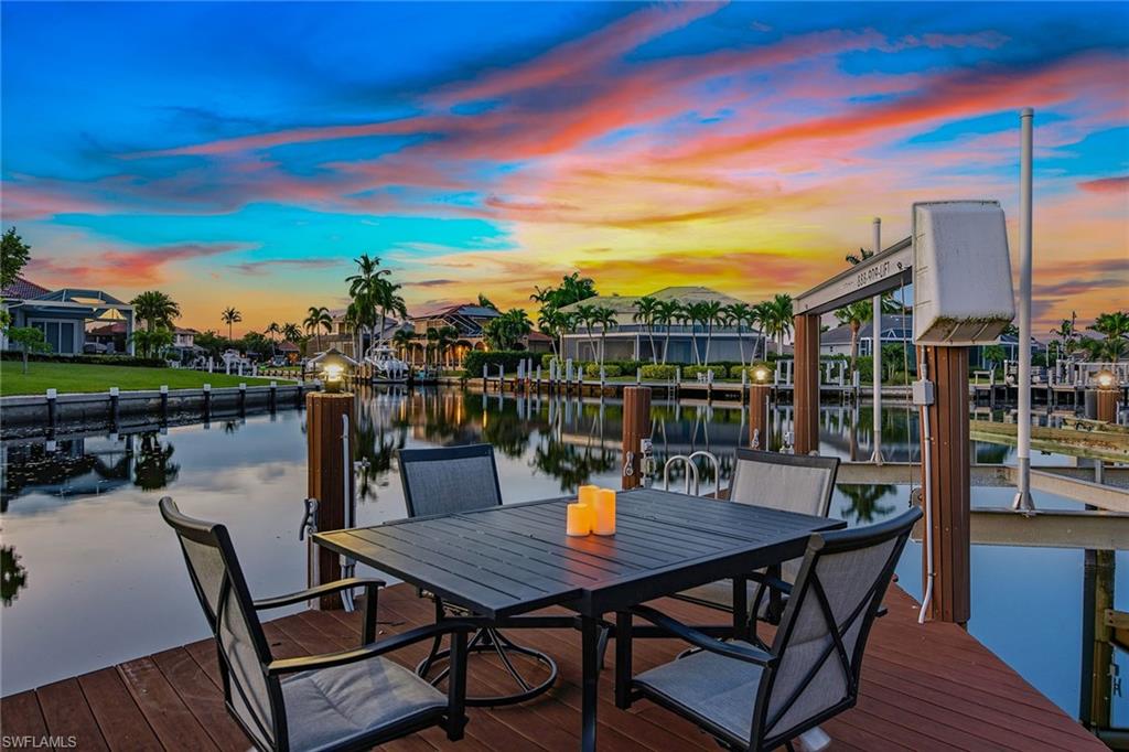 MARCO BEACH - Residential
