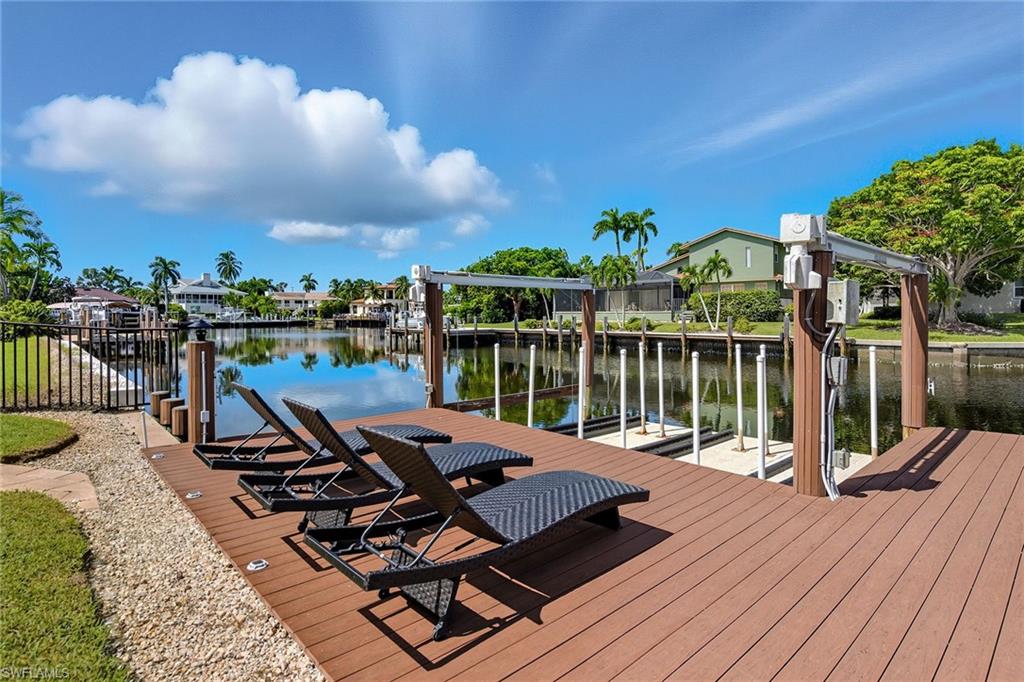 MARCO BEACH - Residential