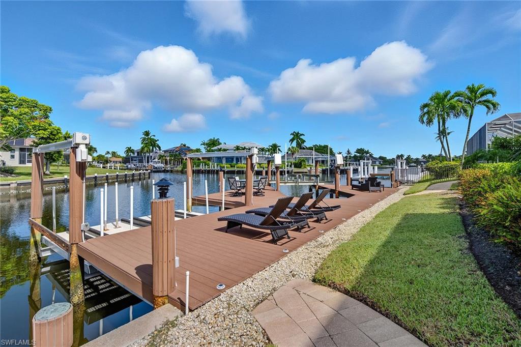 MARCO BEACH - Residential
