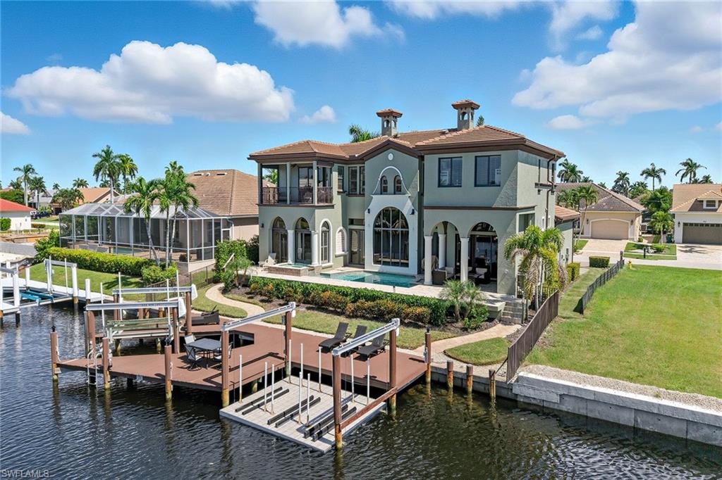 MARCO BEACH - Residential