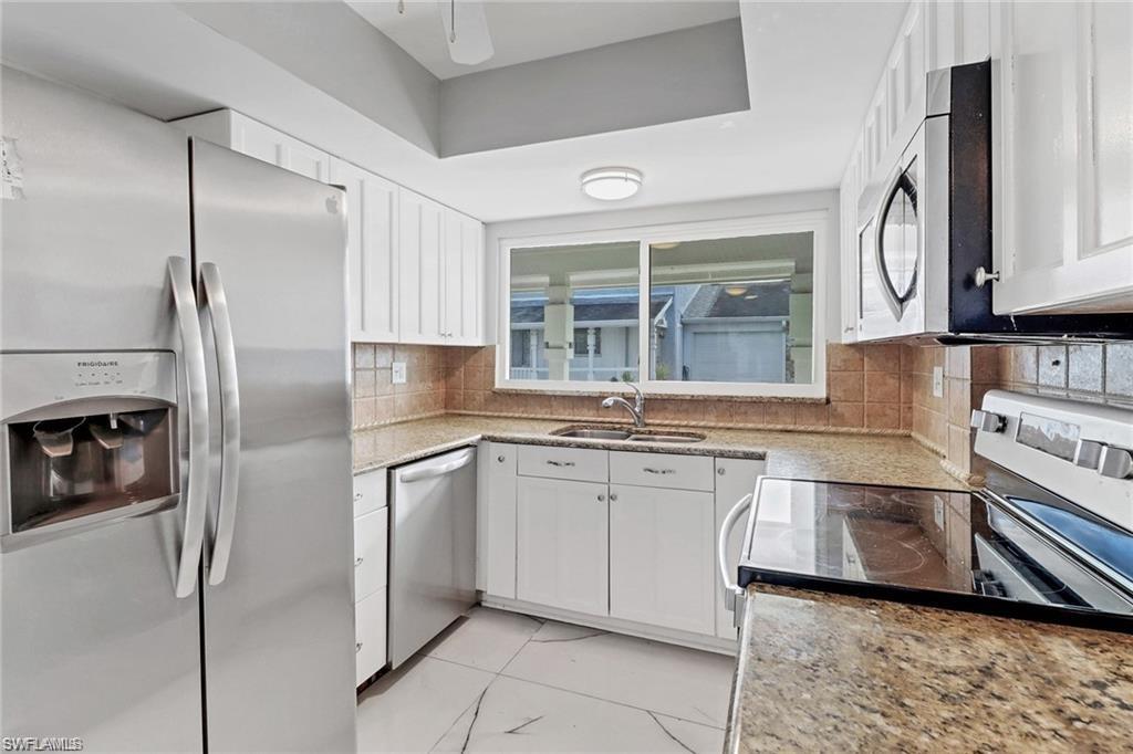 FOUR FOUNTAINS - Residential Lease
