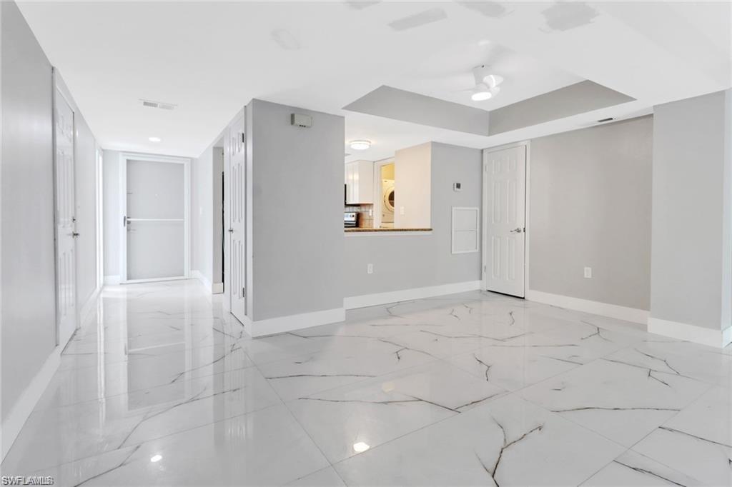 FOUR FOUNTAINS - Residential Lease