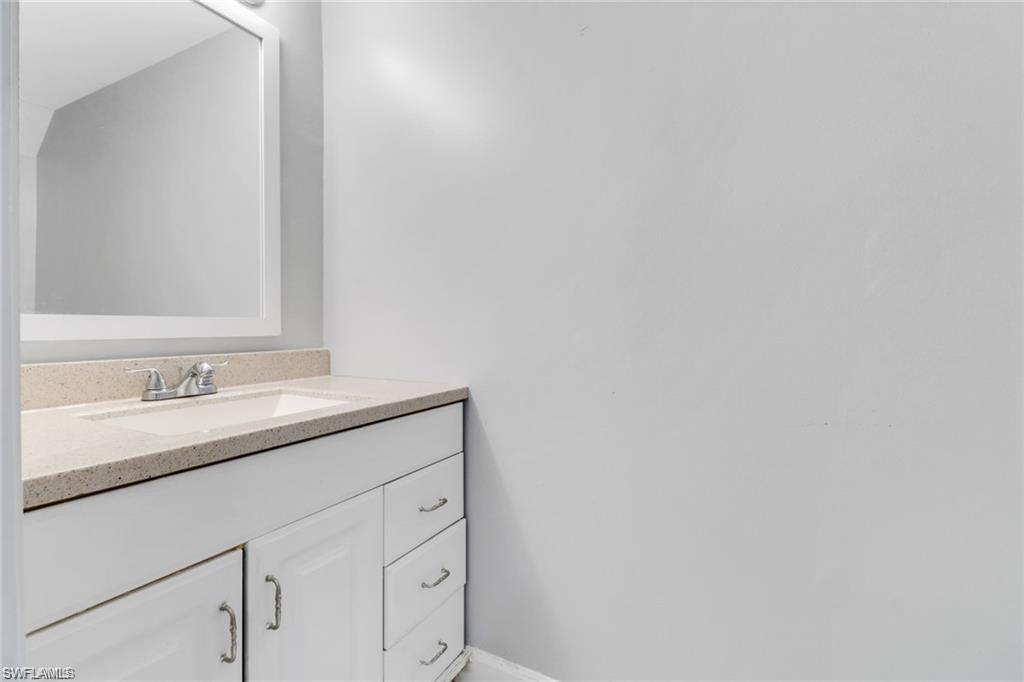 FOUR FOUNTAINS - Residential Lease