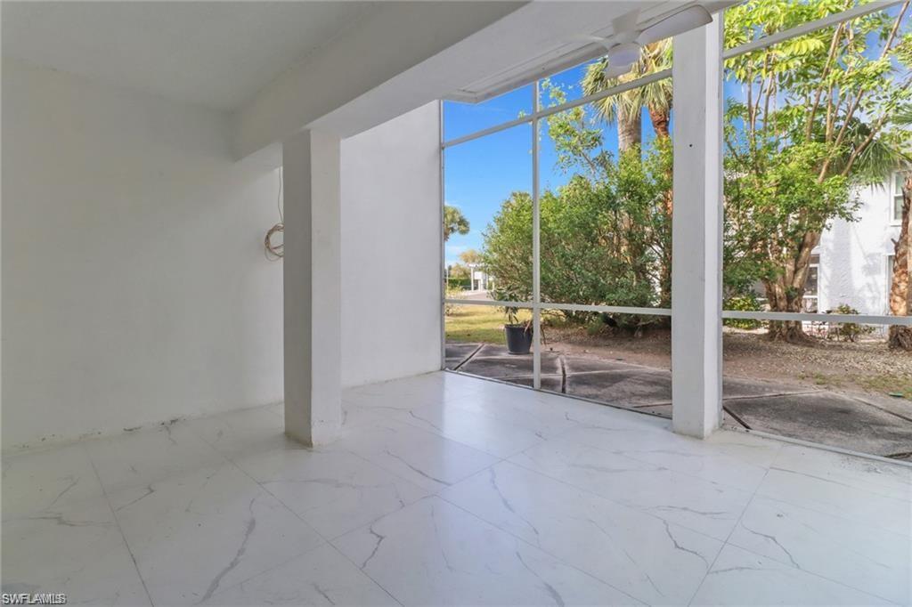 FOUR FOUNTAINS - Residential Lease