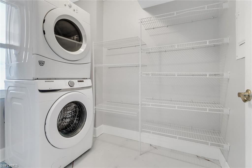FOUR FOUNTAINS - Residential Lease