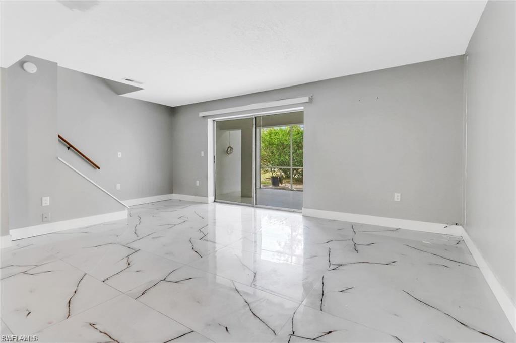 FOUR FOUNTAINS - Residential Lease
