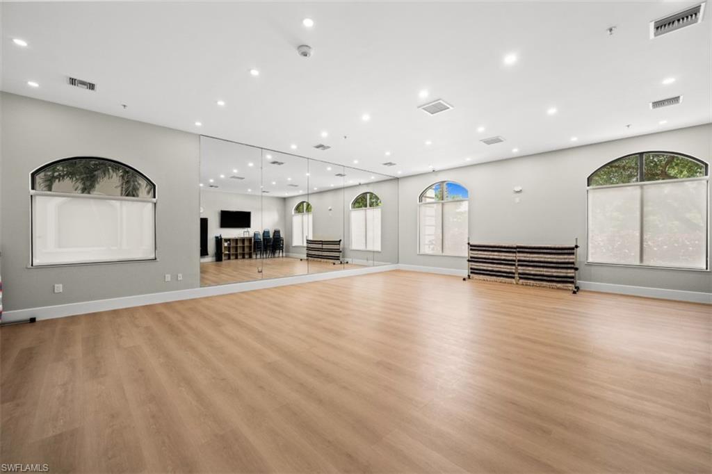 BELLE LAGO - Residential