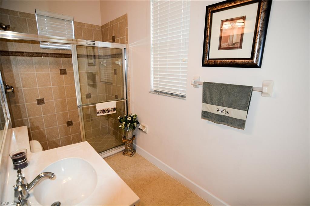 CROWN COLONY - Residential