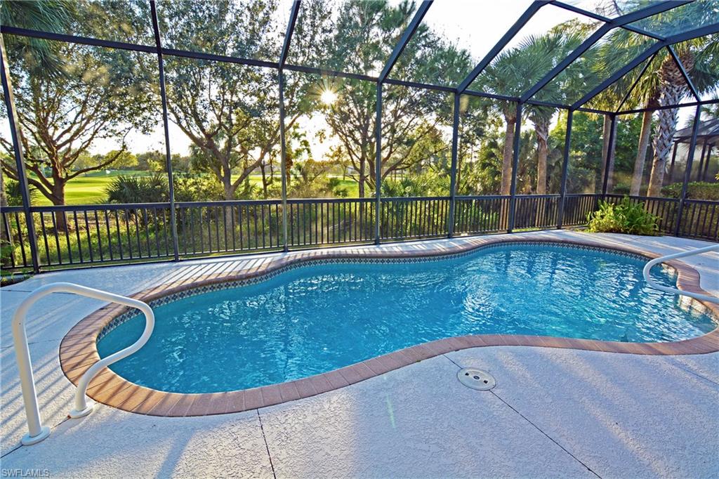 CROWN COLONY - Residential