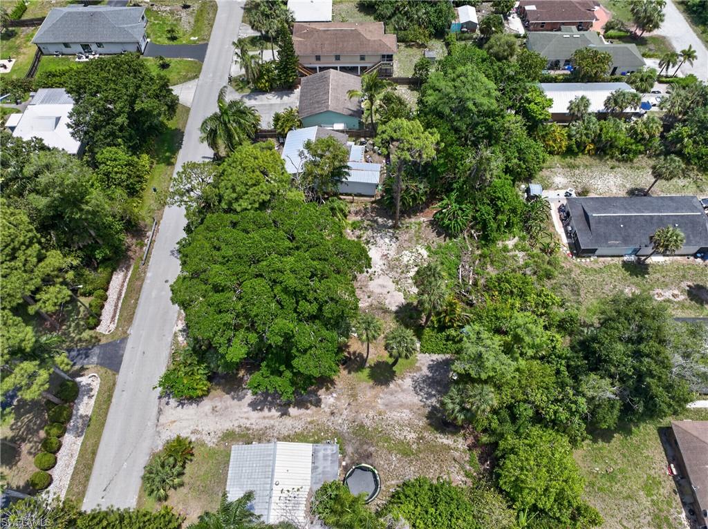 BONITA SPRINGS - Land
