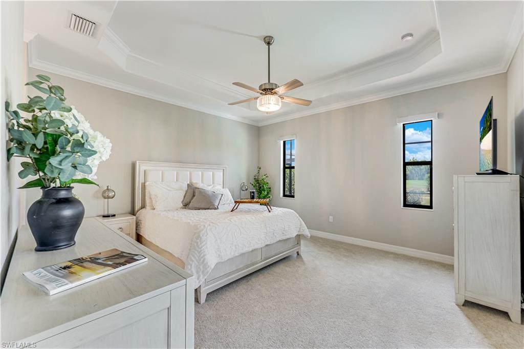 TWIN EAGLES - Residential