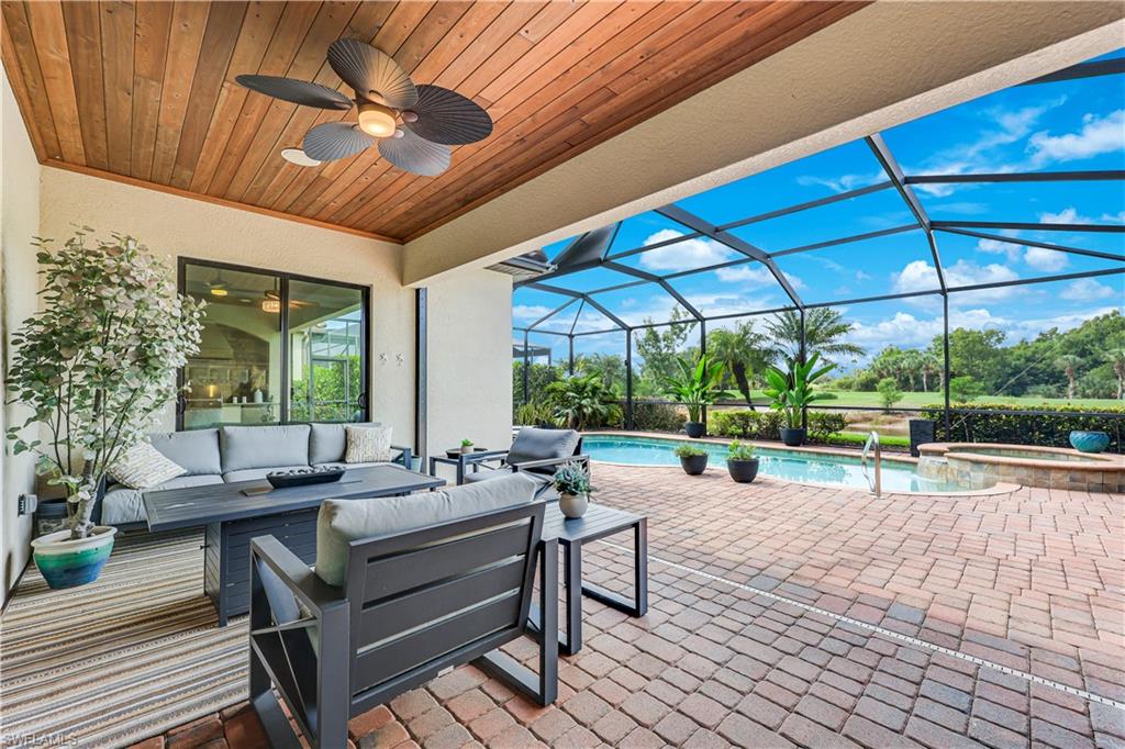 TWIN EAGLES - Residential