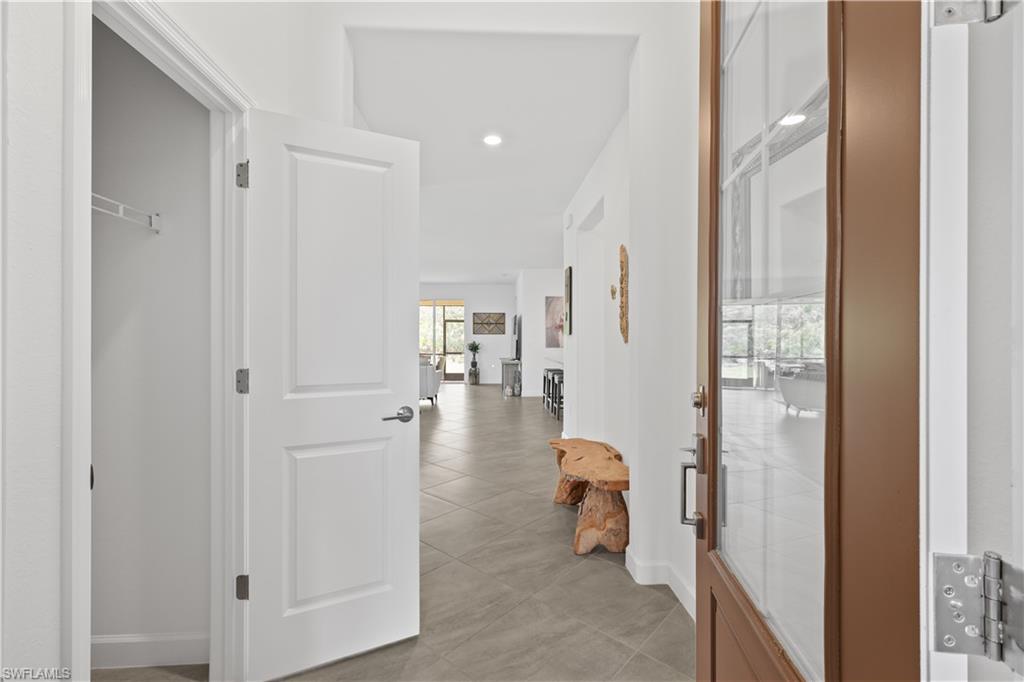 COUNTRY CLUB - Residential