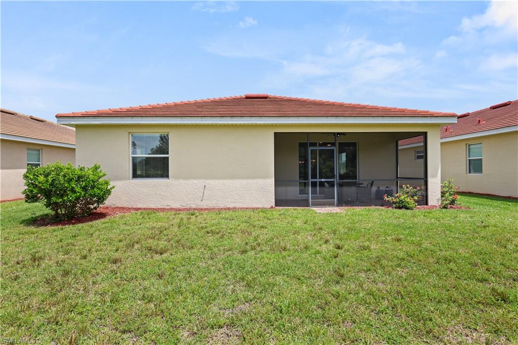 COUNTRY CLUB - Residential