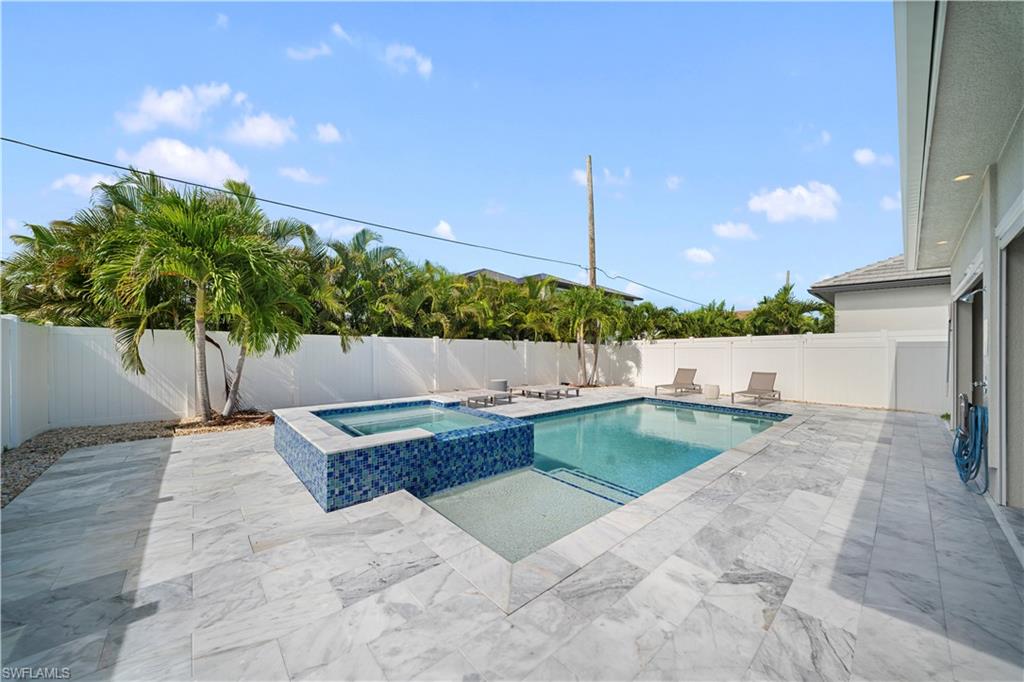 NAPLES PARK - Residential