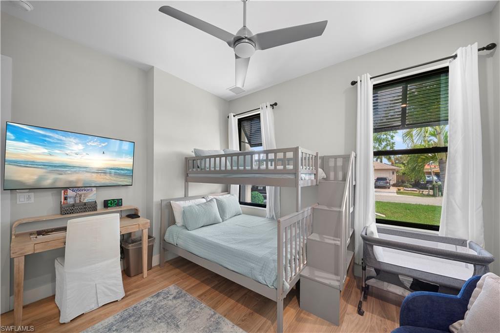 NAPLES PARK - Residential