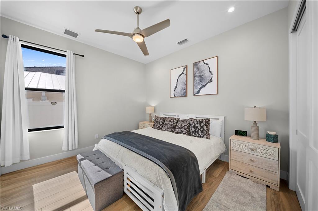 NAPLES PARK - Residential