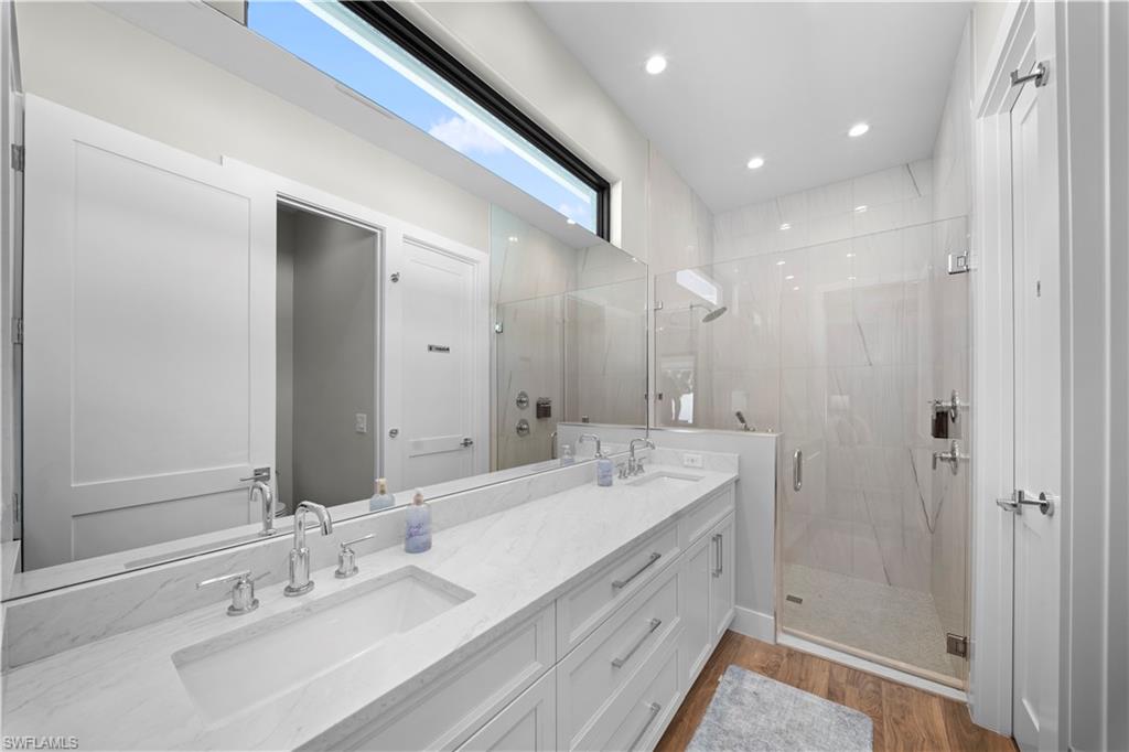 NAPLES PARK - Residential