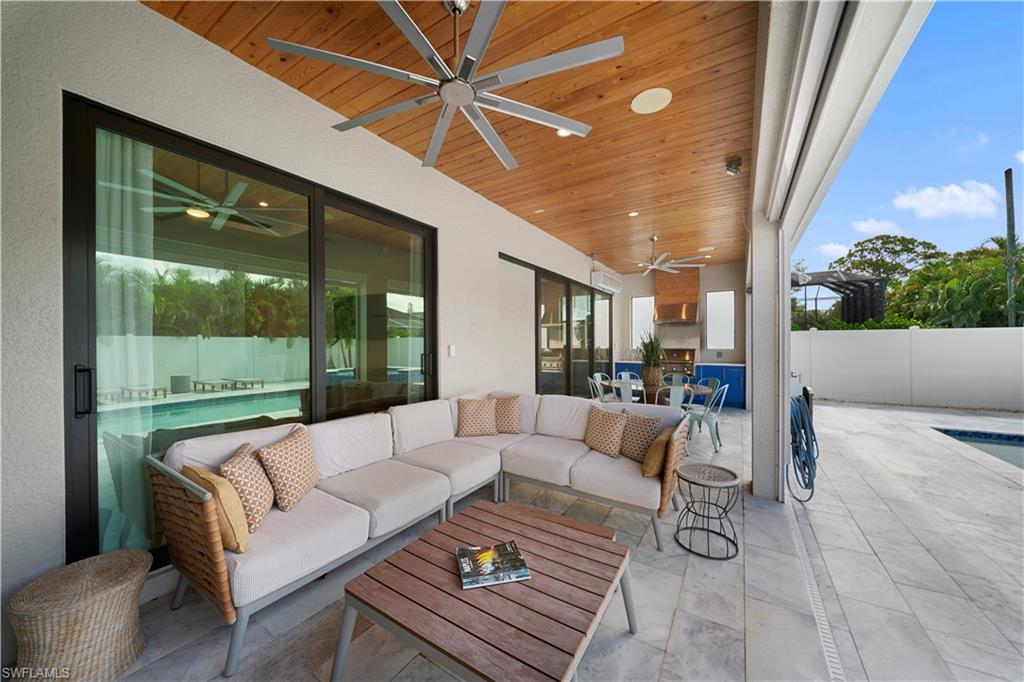NAPLES PARK - Residential