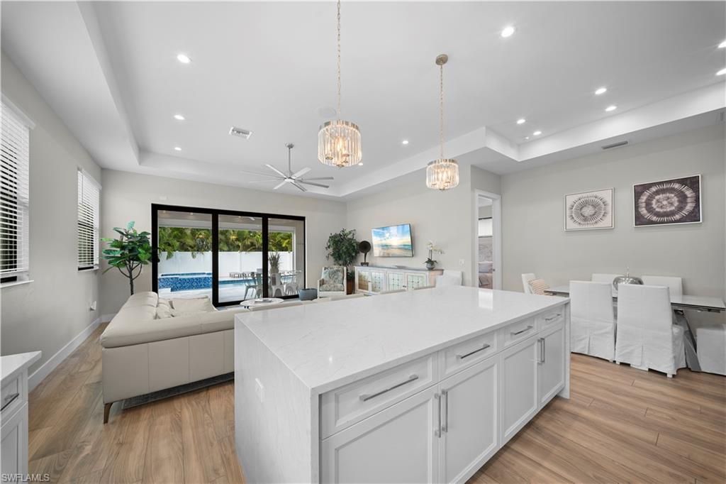 NAPLES PARK - Residential