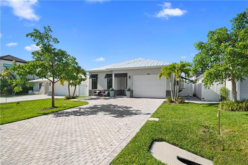 NAPLES PARK - Residential