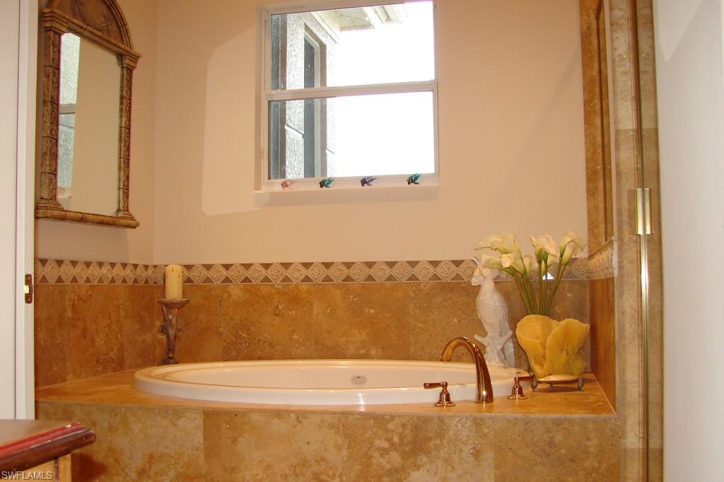 AVELLINO ISLES - Residential