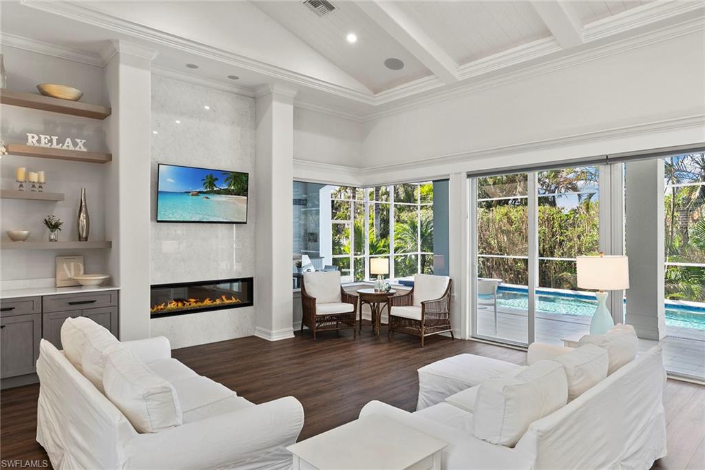 PARK SHORE - Residential