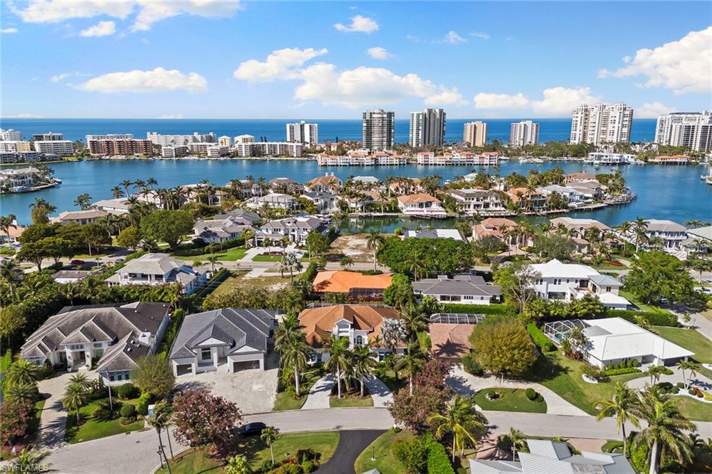 PARK SHORE - Residential