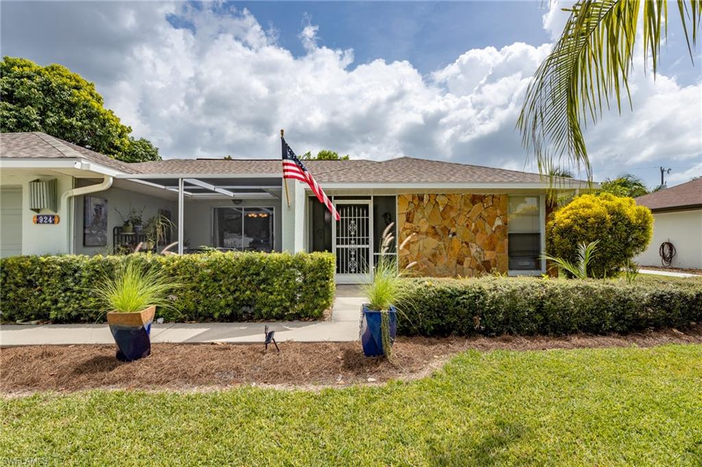 CAPE CORAL - Residential