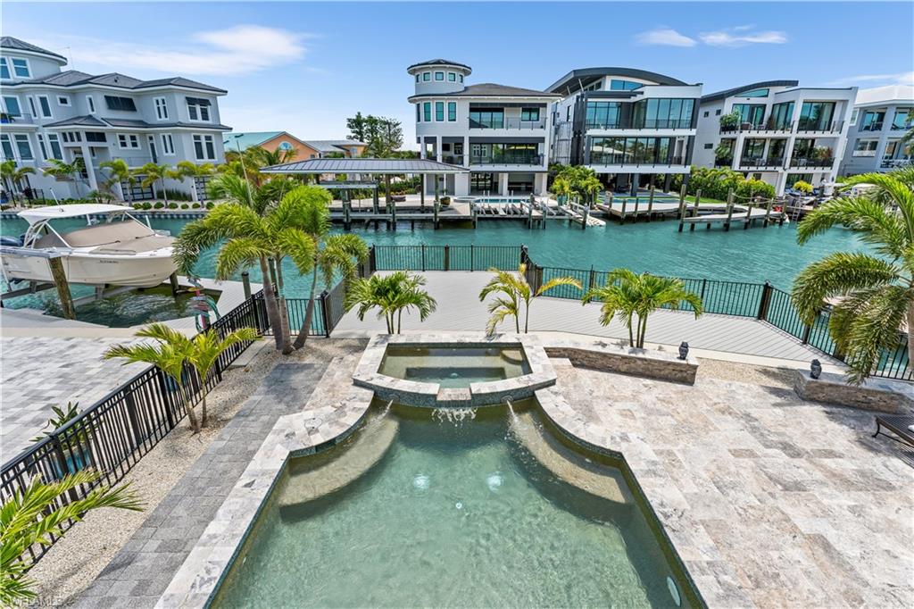 VENETIAN GARDENS - Residential